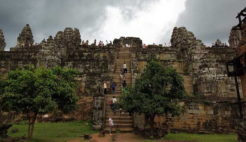 Phnom Bakheng Sunset Tour, Pre Rup, Neak Pean, Preah Khan - Tuk tuk or air-conditioned vehicle?