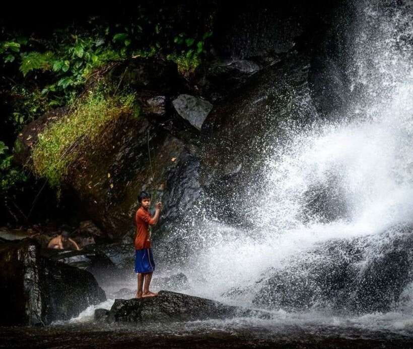 Phnom Kulen Waterfall & the Sacred 1000 Lingas (with Lunch) - Guides, photography, and the human side of the day