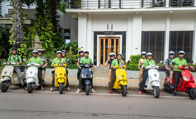 Phnom Penh: Morning Foodie, Market Walking & Street Art Tour - Street art in Sangkat Boeung Kak 1