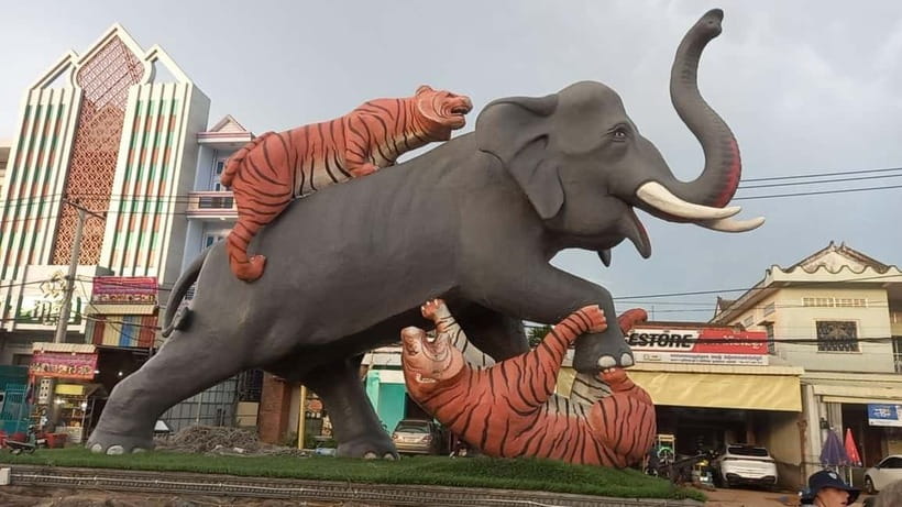 Phnom Penh to Siem Reap Through Cambodia’s Heartland - Timing, food, and practical comfort
