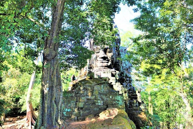 Preah Khan, Neak Pean and Pre-Rup Private Tour - Srah Srang: a quiet water stop near the end
