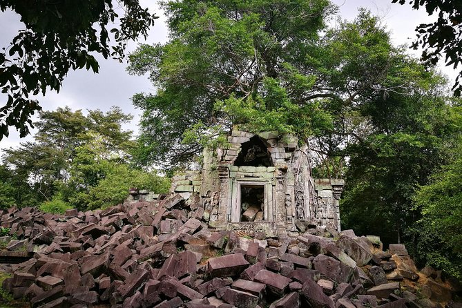 Preah Vihear, Koh Ker & Beng Mealea Tour - Koh Ker and the seven-tiered Prasat Thom