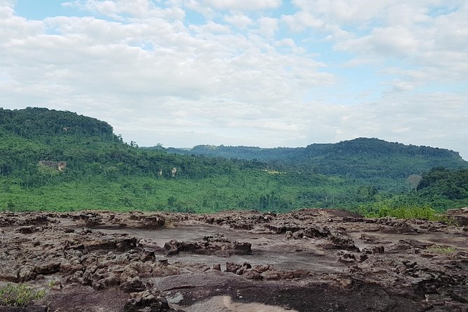 Private 1Day Tour: Kulen mountain, Beng Mealea, - Cooling off at the Kulen waterfall