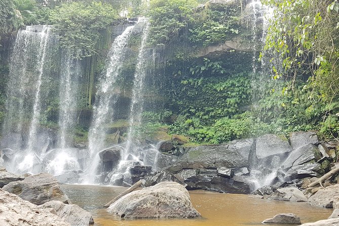 Private 1Day Tour: Kulen mountain, Beng Mealea, - Entering Beng Mealea through the jungle