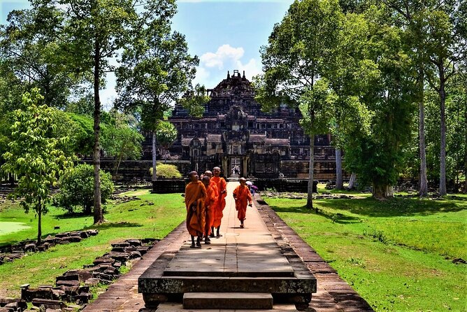 Private 2 Days Angkor Wat Sunrise and Discover all Major Temples - Angkor Thom and the stone faces of Bayon