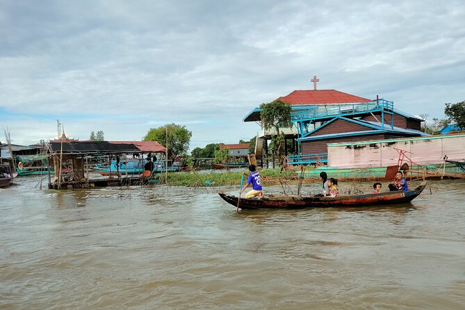 Private 2 Days Angkor Wat Sunrise, Floating Village & Beng Mealea - Bayon and the smiling stone faces