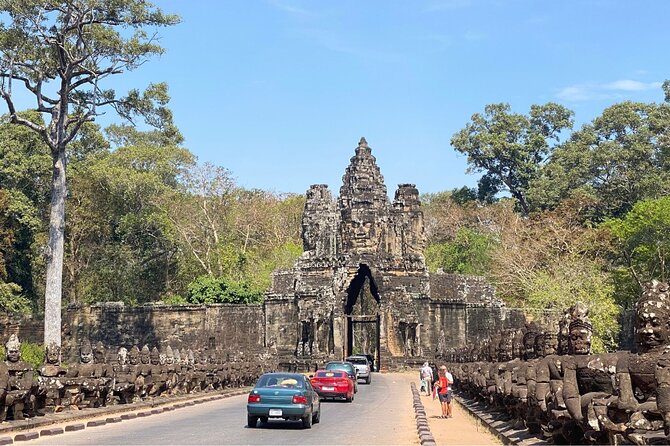 Private Angkor Wat and Lost Temple Jungle Tour - Thommanon: a small temple with a different rhythm