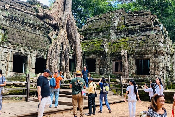 Private Angkor Wat and Lost Temple Jungle Tour - Angkor Wat: two hours at Cambodia’s great monument