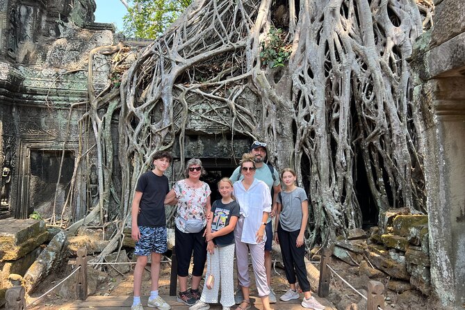 Private Angkor Wat Sunrise Tour with Lunch Included - Should you book this Angkor Wat sunrise tour?