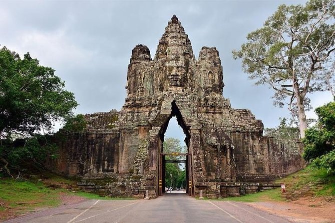 Private Angkor Wat Tour from Siem Reap - Angkor Thom and the South Gate