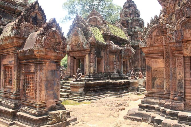 Private Banteay Srei and 4 Temples Guided Tour - East Mebon completes the four-temple contrast