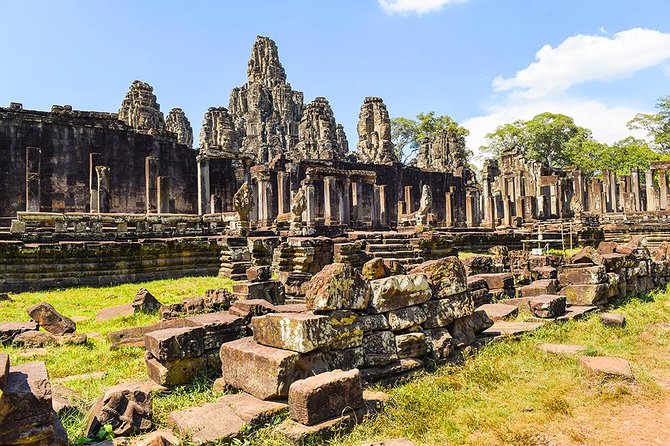 Private Full-Day Angkor Temple and Sunset Viewing with Lunch - Angkor Thom and the many faces of Bayon
