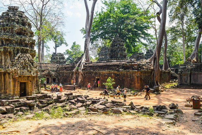 Private Full-Day Angkor Temple and Sunset Viewing with Lunch - Starting at 9 a.m. in an air-conditioned car