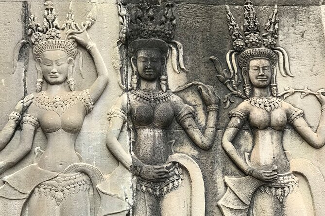 Private Guided Angkor Wat Tour by Lady Tuk Tuk with Monk Blessing - Passing through Angkor Thom’s South Gate