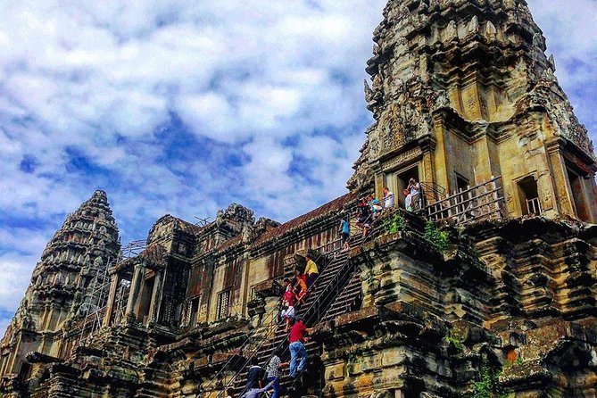 Private Guided Tours-Sunrise Angkor Wat, Ta Prohm, Bayon and more - Phimeanakas inside the old royal area