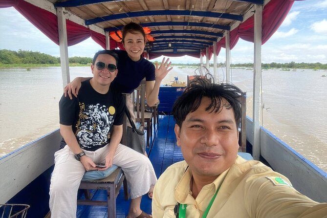 Private Kompong Phluk Floating Village Guided Tour - The first stop and the boat station
