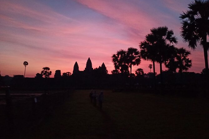Private One Day Tour with Sunrise at Angkor Wat - The Elephant Terrace and Leper King