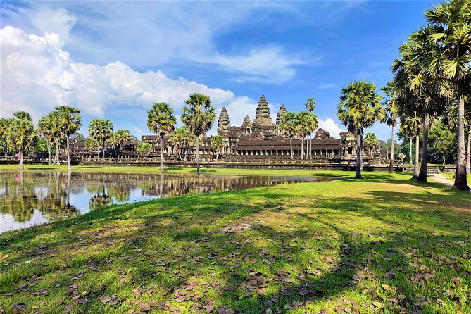 Private Siem Reap 4 Days: Full Exploration of the Angkor Complex - Day two: sunrise, royal city, and the trees of Ta Prohm