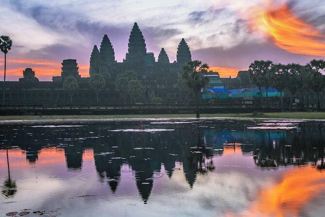 Private Sunrise Angkor Wat Tour with pickup from your hotel - A predawn start for Angkor Wat sunrise