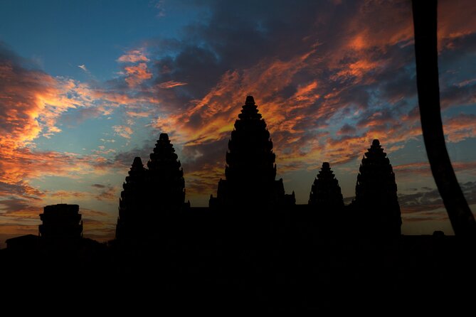 Private Temples Guided Tour (Angkor Wat, Ta Prom & Angkor Thom) - The private car, driver, and guide