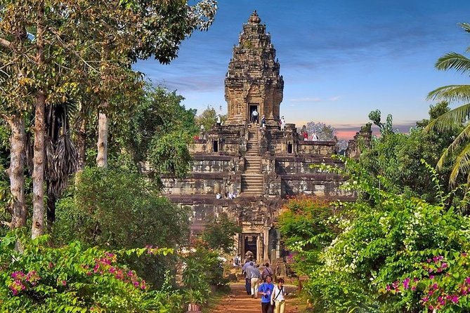 Private Tours Angkor Wat For 2 Days - Day 2: sunrise at Angkor Wat and the great central temples
