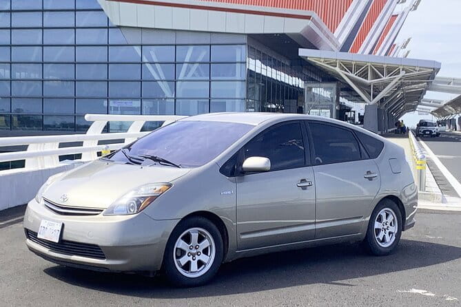 Private Transfer from Siem Reap Angkor Int'l Airport to Town - The private car and small-group value
