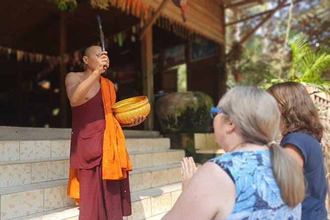 Private Two Days Siem Reap Temples Discovery Guided Tour - Angkor Wat from 9 a.m. on day one