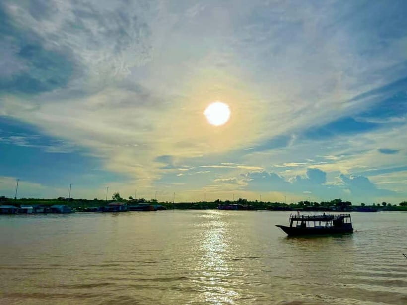 Scenic Boat Journey from Siem Reap to Battambang - Should you book the Siem Reap to Battambang boat?