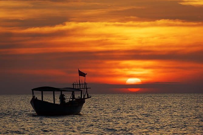 Scenic Boat Journey from Siem Reap to Battambang - Crossing Tonle Sap Lake