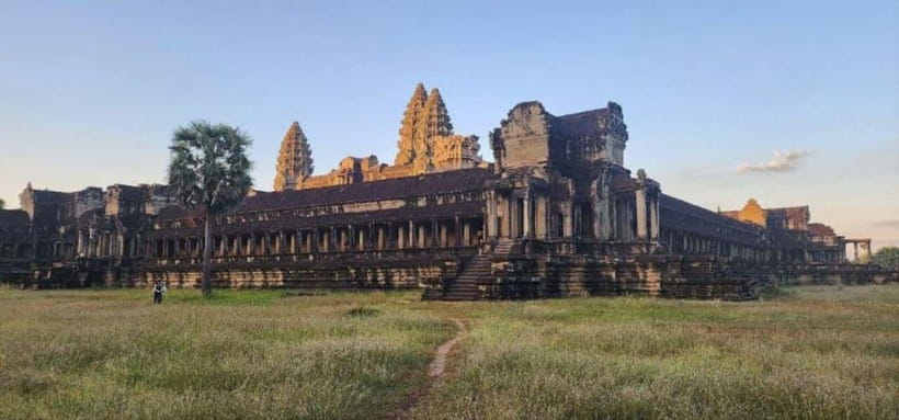 Siem Reap: 2-Day Private Angkor Wat & Phnom Kulen Tour - Angkor Thom brings you into the royal city