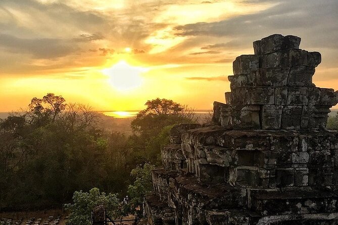 Siem Reap 2-Day Private Angkor Wat Tour with Sunrise - Angkor Wat and sunset from Phnom Bakheng