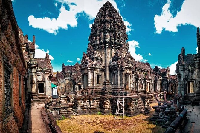Siem Reap 2-Day Private Angkor Wat Tour with Sunrise - Guides, vehicles, and the private-tour advantage