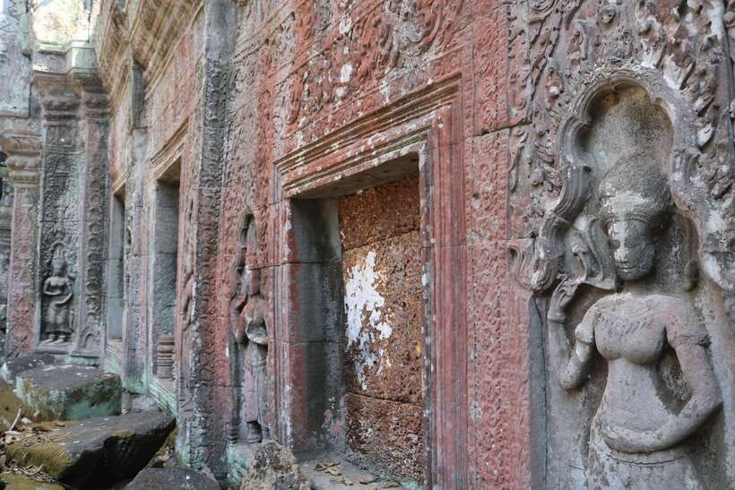 Siem Reap: 2-Day Temple Highlights Sunrise and Sunset Option - Angkor Thom, Bayon, and the stone faces
