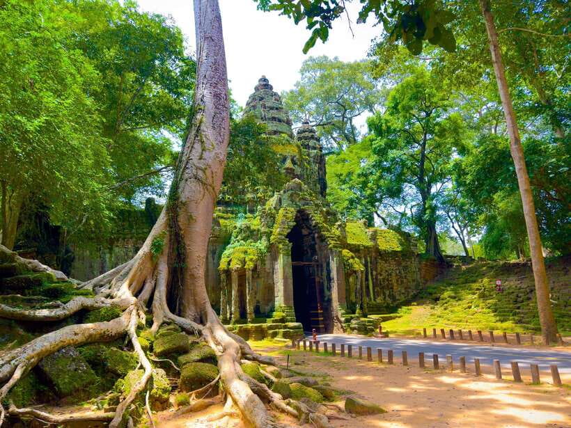 Siem Reap: 2-Days Angkor Wat with Sunrise Small-Group Tour - Day 1: Pre Rup and the fine carvings of Banteay Srei