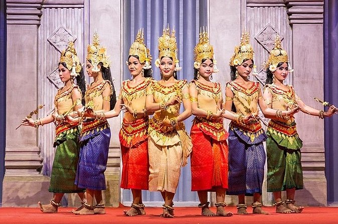 Siem Reap: Amazing Apsara Dance Show with Dinner &Hotel Transfers - A balanced look at the strongest and weakest points