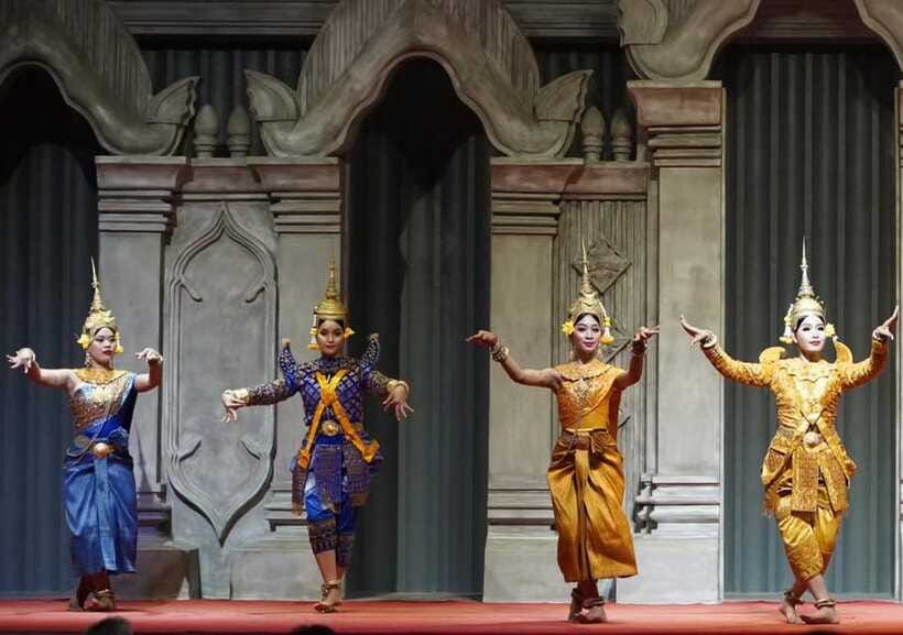 Siem Reap: Amazon Angkor Buffet Traditional Fairy Dance Show - Watching Khmer dance in a large venue