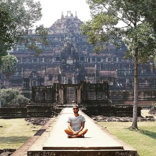 Siem Reap: Angkor 1-Day Private Tour with Sunset or Sunrise - Phnom Bakheng at sunset, a beautiful option with a weather warning