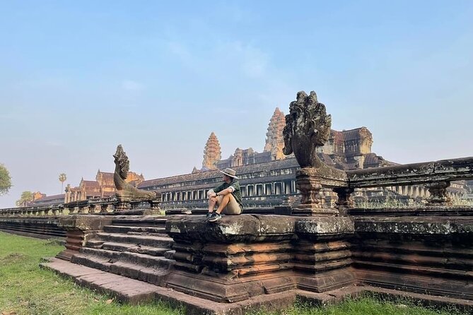Siem Reap Angkor Airport Taxis (from Airport to Hotel) - The first few minutes in the car