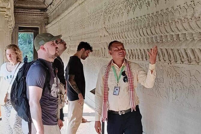 Siem Reap Angkor Airport to Siem Reap City by Shuttle Bus - Comfort, timing, and the realities of a shared ride