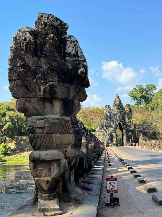 Siem Reap: Angkor Full-Day Group Tour with Japanese Guide - Starting in Siem Reap and choosing your transport