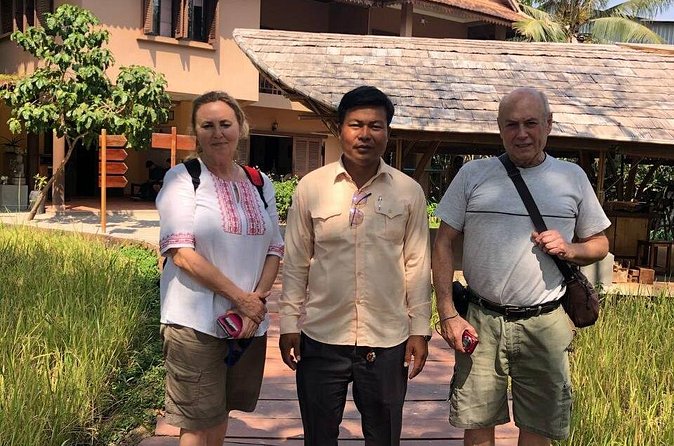 Siem Reap Angkor Private Tour Guide in English and Spanish - Bayon Temple and its famous smiling faces