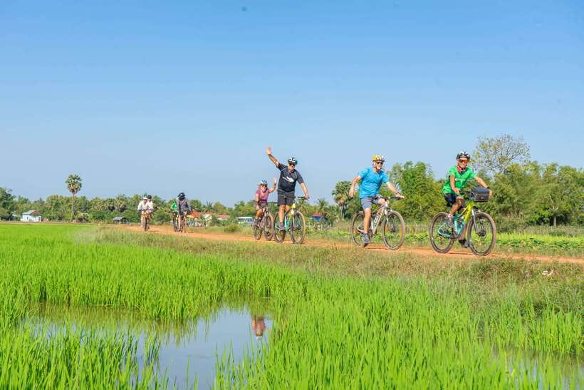 Siem Reap: Angkor Sunrise 2 Days Guided Bike Tour - Guide style and the quality of explanations
