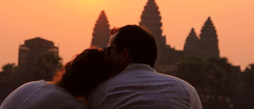 Siem Reap: Angkor Sunrise Jeep Tour / SUV Car Available - Breakfast after the first temple