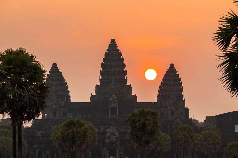 Siem Reap: Angkor Sunrise Private Tour - World Heritage Site - How the private vehicle improves the long morning