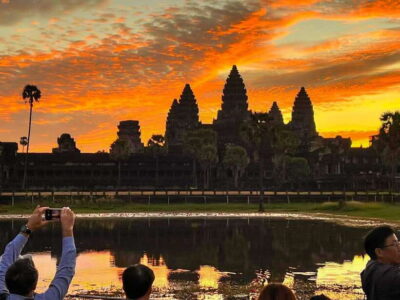 Angkor Wat 2-Day Tour with Sunrise and Sunset
