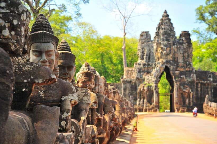 Siem Reap: Angkor Wat Private Tour by Tuk-Tuk - Key points at a glance