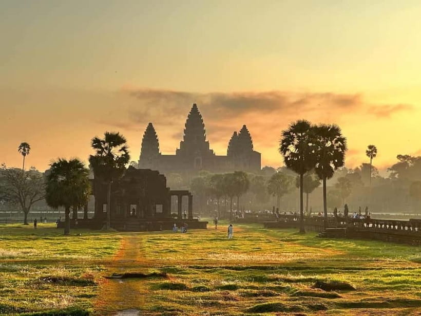 Siem Reap: Angkor Wat Private Tour with Sunrise - What the two-day option adds