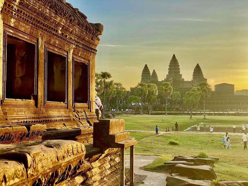 Siem Reap: Angkor Wat Private Tuk-Tuk Tour - Sunrise at Angkor Wat, with one practical warning