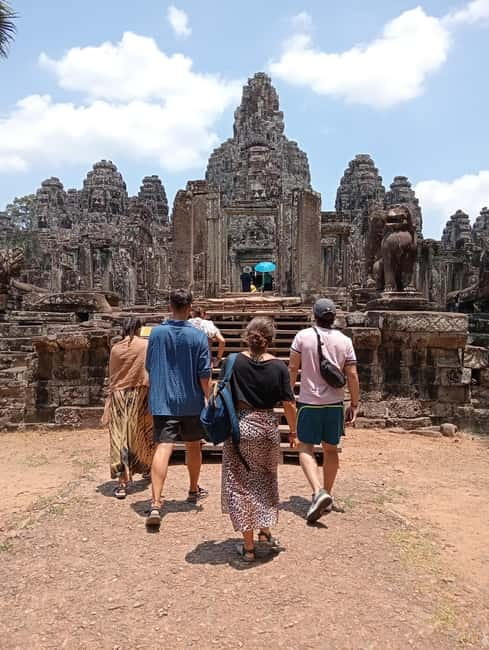Siem Reap: Angkor Wat Small-Group Day Tour - Guides, languages, and the personal feel