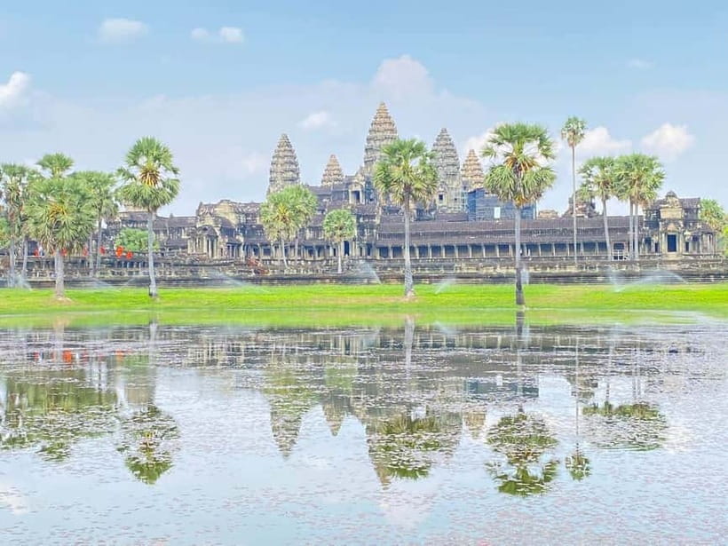 Siem Reap: Angkor Wat Small-Group Day Tour - Morning at Ta Prohm and the Victory Gate